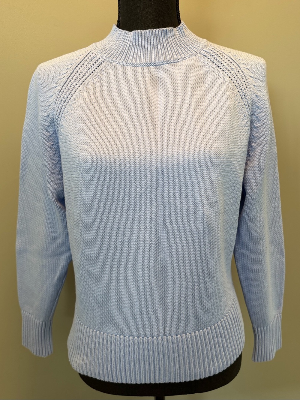 Ann Taylor lightweight mock neck sweater